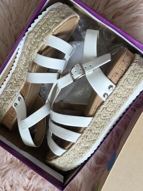 Soda Sandals